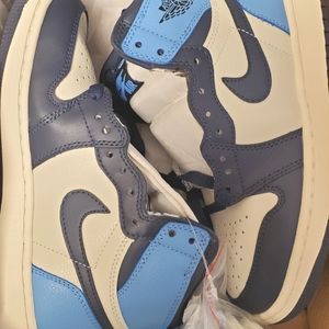 Jordan 1 Retro High OG Obsidian, UNC 2019